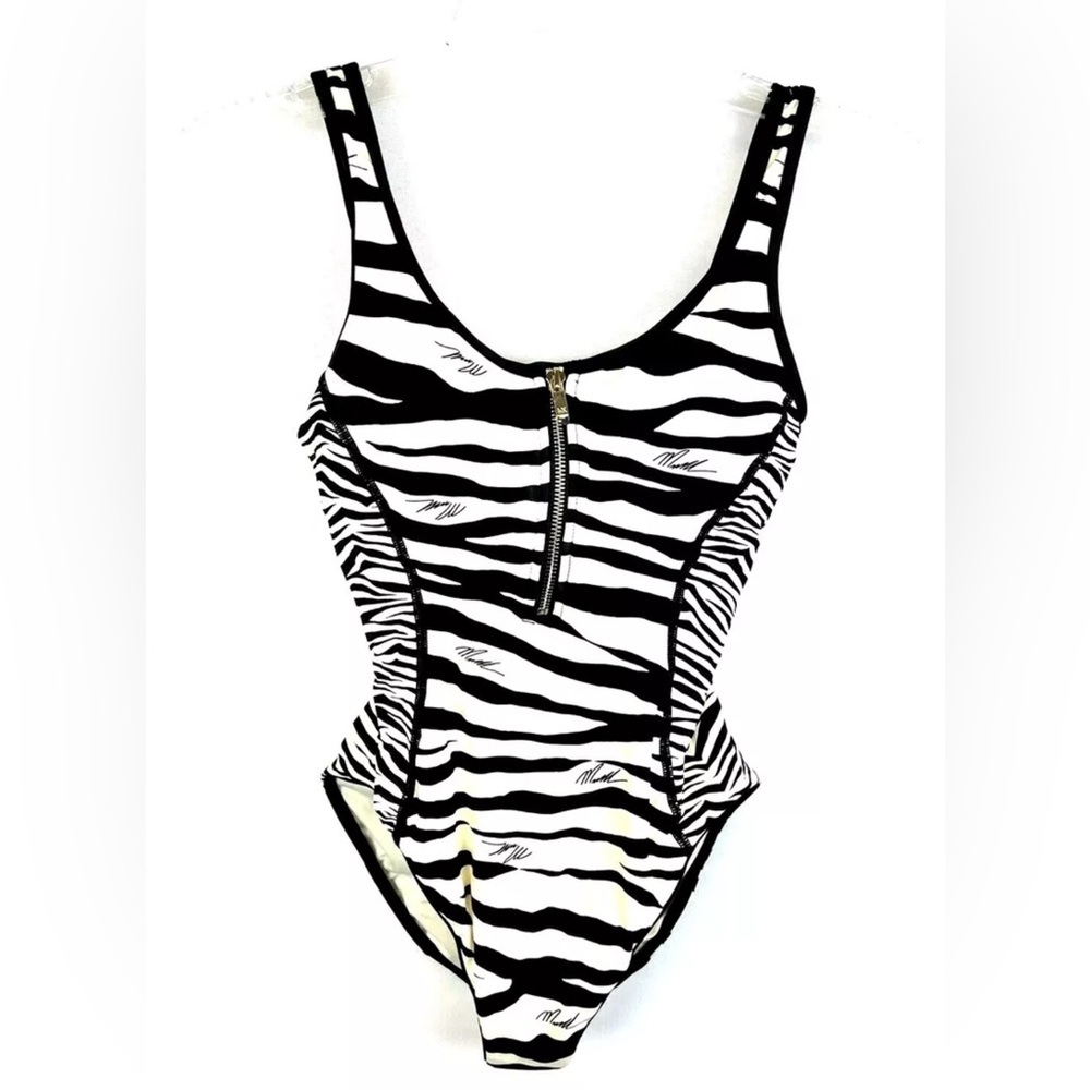 Michael Kors Womenβs Black/White Animal Print One Piece Swimsuit Size 4